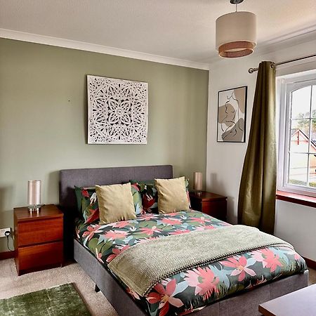 Apartment With Parking, Close To The Raigmore Hospital Inverness Exteriör bild