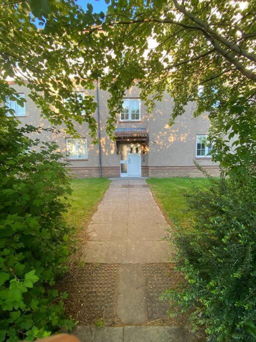 Apartment With Parking, Close To The Raigmore Hospital Inverness Exteriör bild