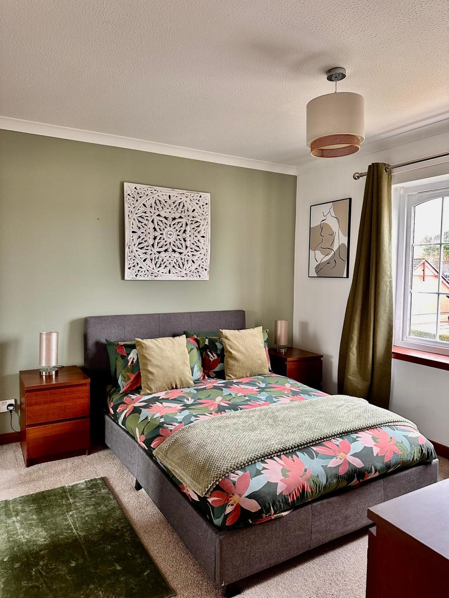 Apartment With Parking, Close To The Raigmore Hospital Inverness Exteriör bild