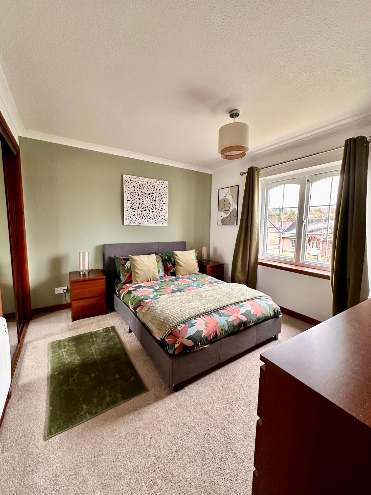 Apartment With Parking, Close To The Raigmore Hospital Inverness Exteriör bild